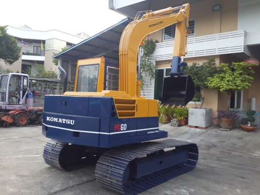 ขาย รถขุด KOMATSU รุ่น PC60-3- แทร็กเหล็ก มือสองญี่ปุ่น