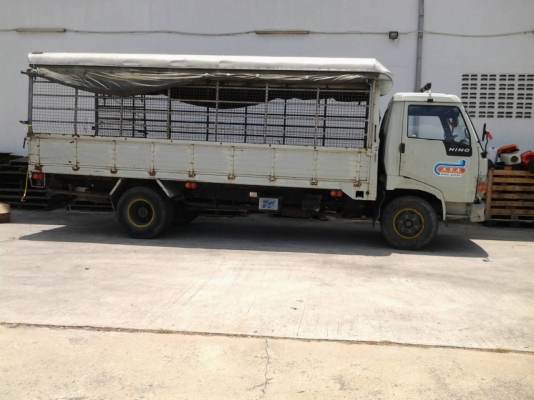 ขายรถบรรทุก 6 ล้อ HINO ปี38 ยาว 5.5 เมตร รถพร้อมใช้งาน