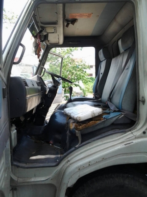 ขายรถบรรทุก 6 ล้อ HINO ปี38 ยาว 5.5 เมตร รถพร้อมใช้งาน