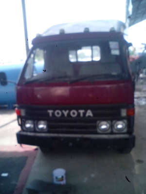 ขายด่วนๆ,รถสี่ล้อ,กลางโดยสาร,,สวยๆTOYOTA 110 hp,, เดิมๆใช้งานน้อย,,