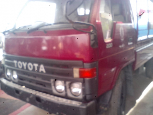 ขายด่วนๆ,รถสี่ล้อ,กลางโดยสาร,,สวยๆTOYOTA 110 hp,, เดิมๆใช้งานน้อย,,