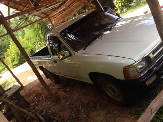 ขายโตโยต้าตอนเดียวครับปี38สภาพเนียบครับาคา115000