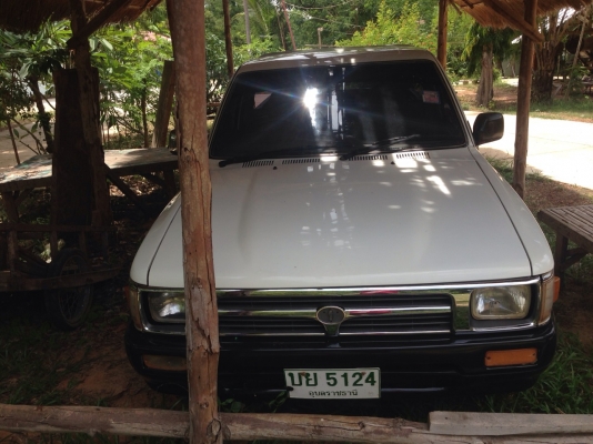 ขายโตโยต้าตอนเดียวครับปี38สภาพเนียบครับาคา115000