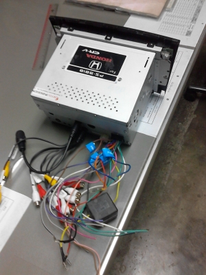 เครื่องเล่น  DVD  CD  วิทยุ  TV  MP3  USB   ติดต่อ TEL.081-427-3941