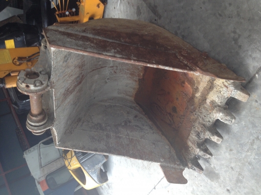 ขาย บุ้งกี้ เก่านอกสวยมากครับ ใส่ pc200-5,200-6,200-7,200-8