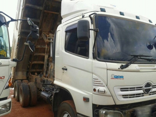 รถฮีโน่ 10 ล้อดั้ม 320 แรงม้า ปี 51. สนใจติดต่อ 081 - 6079515