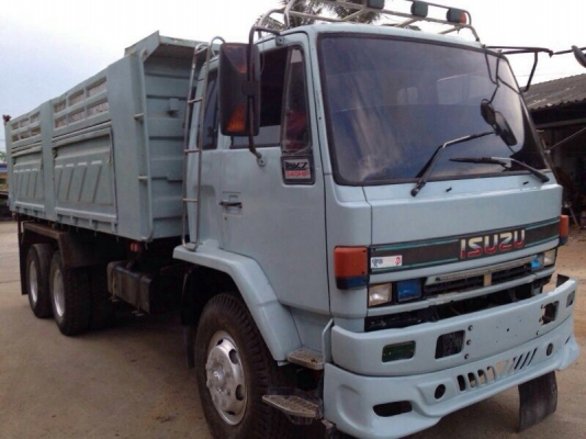 รถอีซูซุ 10 ล้อดั้ม 240 แรงม้า. ( นางฟ้าแท้ )  สนใจติดต่อ 081 - 6079515