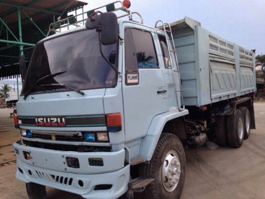 รถอีซูซุ 10 ล้อดั้ม 240 แรงม้า. ( นางฟ้าแท้ )  สนใจติดต่อ 081 - 6079515