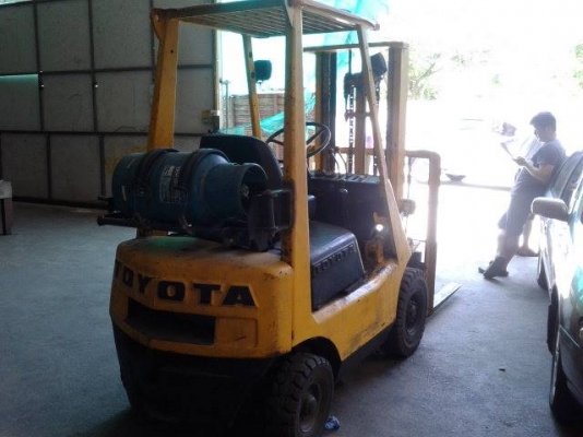 ขายรถฟอร์คลิฟต์(รถยก) TOYOTA เครื่อง 4P ขายรถฟอร์คลิฟต์(รถยก) TOYOTA เครื่อง 4P