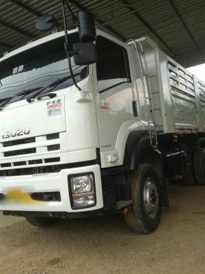 รถอีซูซุ 10 ล้อดั้ม 360 แรงม้า. ปี 55 ( รถวิ่ง 5x,xxx กม. ) สนใจติดต่อ 081 - 6079515 รถอีซูซุ 10 ล้อดั้ม 360 แรงม้า. ปี 55 ( รถวิ่ง 5x,xxx กม. ) สนใจติดต่อ 081 - 6079515