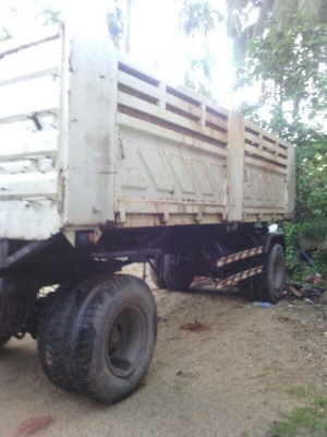 รถอีซูซุ 10 ล้อดั้ม 270 แรงม้า ปี 50  ( ขายแม่,ลูก )  สนใจติดต่อ 081 - 6079515