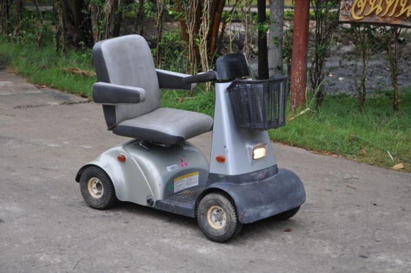 ขายรถ MITSUBISHI4ล้อ คนชราหรือผู้สูงอายุ มือสองจากญี่ปุ่นยังไม่เคยใช้งานในไทย 25,00เท่านั้น