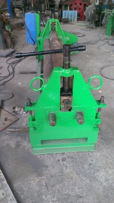 Sell> ขายเครื่องม้วนเหล็กแผ่น หน้ากว้าง 5 ฟุต เพลาตันโต 5" นิ้ว ไฟ 3 เฟส 380V.ต่อมาใหม่ พร้อมใช้งานครับผม