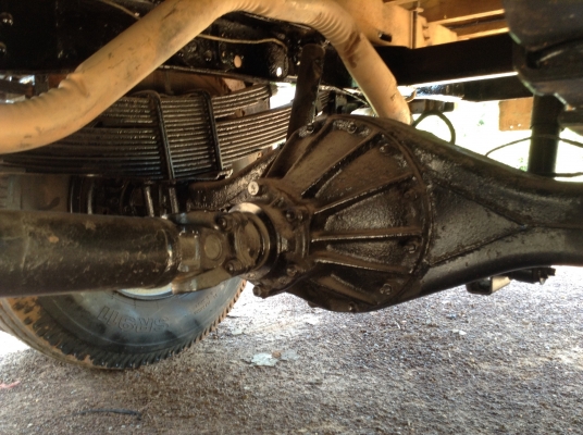 ขาย 6 ล้อ NPR 115 หูช้างห้างแท้ปี 35 ยาว 4.30 เมตร เครื่อง 4BD1 115 แรงม้าแน่นไม่หลวมไม่ไอ 6 น็อตหน้าหลัง เกียร์สั้น คัสซีสวยตลอดเส้น ยางดี ทะเบียนเต็มพร้อมโอน