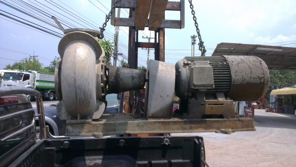 Sell> ขายปั้มน้ำสเตนเลสพร้อมมอเตอร์ 40 แรง พร้อมใช้งาน เข้า 10" นิ้ว ออก 8" นิ้ว ครับ มีมาแค่ตัวเดียว นครปฐมครับ