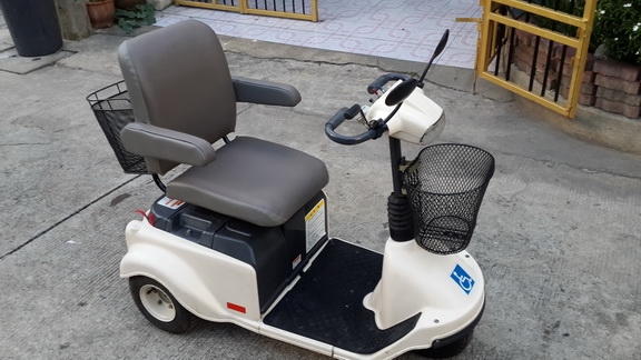 ขายรถไฟฟ้า 3 ล้อเพิ่งมาจากญี่ปุ่น