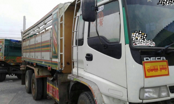 ISUZU.320ปี48.แม่.ลูก.บะเนียมลูก3คาน.สภาพสวยพร้อมใช้งาน.รอรูปเพิ่มครับ.ราคา.2,250,000บ