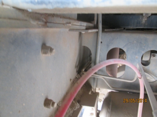 ISUZU.320ปี48.แม่.ลูก.บะเนียมลูก3คาน.สภาพสวยพร้อมใช้งาน.รอรูปเพิ่มครับ.ราคา.2,250,000บ