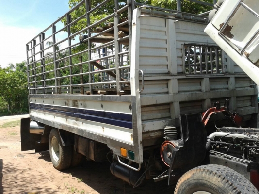 ***ขายแล้วครับขอบคุณ Truck2hand ขายกระบะสแตนเลส คอกเหล็กแป๊บ สภาพดี พื้นดีข้างดี คอกเหล็กแข็งแรง ยกลงจาก 6ล้อ ISUZU ROCKY ความยาว 5.5 ม. ความกว้างคัสซี 82-84 ซม. สีสันดี เก็บสีหน่อยสวยเลย ขายตามสภาพ พร้อมใช้งาน ราคาต่อรองได้เด้อ พี่น้องครับ