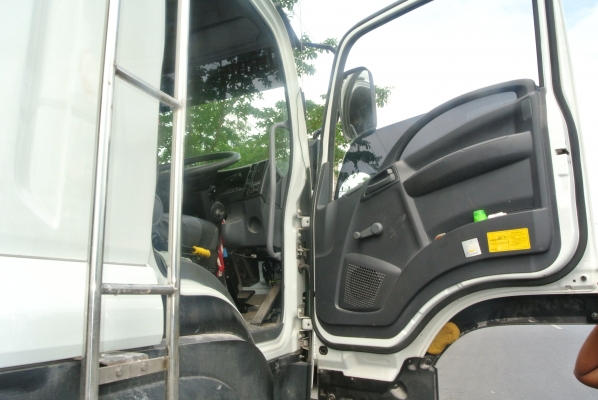 ISUZU FXZ 360 ทั้งพ่วง ขายดาวน์ 450,000 บาท เปลี่ยนสัญญาได้ทันทีค่ะ ISUZU FXZ 360 ทั้งพ่วง ขายดาวน์ 450,000 บาท เปลี่ยนสัญญาได้ทันทีค่ะ