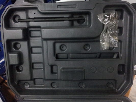 สว่านโรตารี่  hyundai hd816 22mm 710 watt