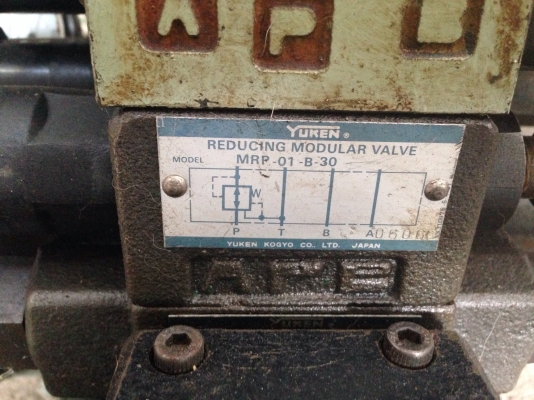 ขายวาล์วคอนโทรลของ Nachi made in Japan มี 2 ชุดครับ สภาพดี พร้อมใช้งาน ชุดละ 5500 / 6500 ครับ