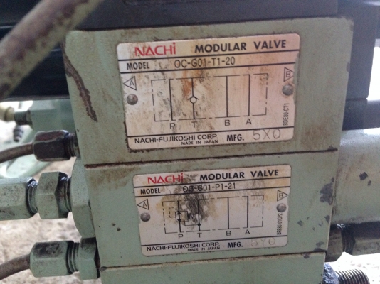 ขายวาล์วคอนโทรลของ Nachi made in Japan มี 2 ชุดครับ สภาพดี พร้อมใช้งาน ชุดละ 5500 / 6500 ครับ