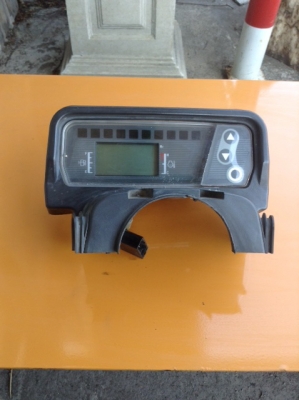 +++ ขายด่วน !!! หน้าปัดรถยก MITSUBISHI   รุ่นใหม่ระบบดิจิตอล  สนใจโทร. 081-659-7598 +++