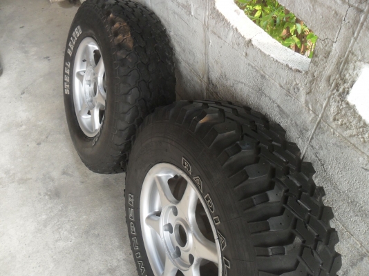 ล้อแม็ก 15นิ้ว 6รู ยาง 30*9.50R15 สวยโหด 1 คู่ ราคา 2500 บาท