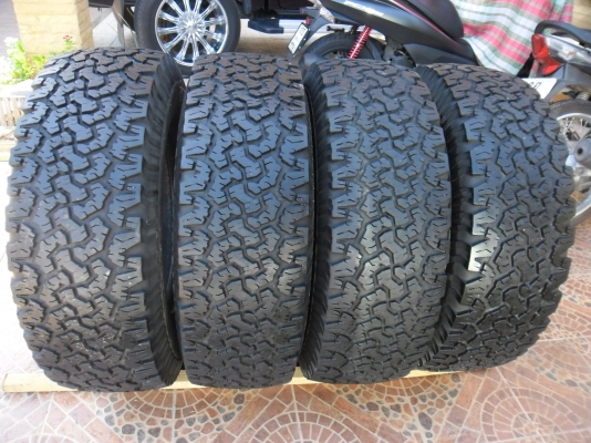 ขาย BF AT 265/75/16 ปี 10 ดอก 8 มิล มีหนวด 1 ชุด ขาย BF AT 265/75/16 ปี 10 ดอก 8 มิล มีหนวด 1 ชุด