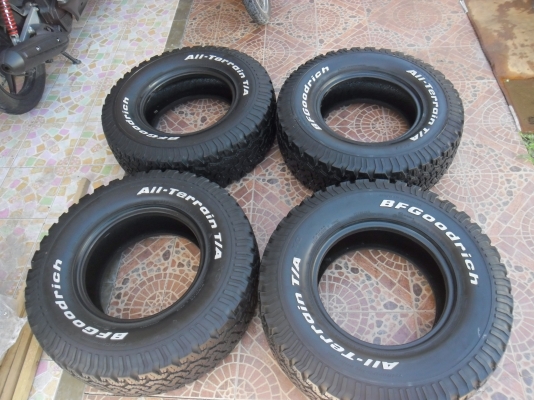 ขาย BF AT 265/75/16 ปี 10 ดอก 8 มิล มีหนวด 1 ชุด