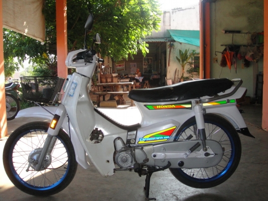 ขายดรีม คุรุสภา (ทำสีขาวมุก ) สตาร์ทมือ ลงล้อสีน้ำเงิน ทะเบียนพร้อมชุดโอน