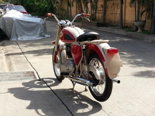 วุฒินนบุรี ขายBSA A50 สภาพสวยจัดสีใหม่เครื่องดีพร้อมใช้เดิมเบาดีมาก