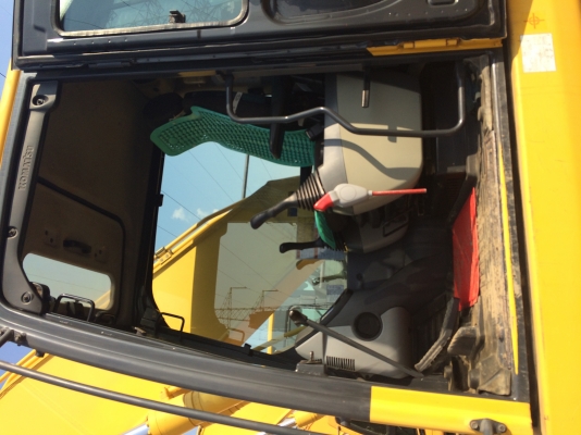 รถแบคโฮมือสอง KOMUTSU PC200-8 สภาพรถเยี่ยม 090-268-2646 พร้อมจัด ไฟแนนซ์