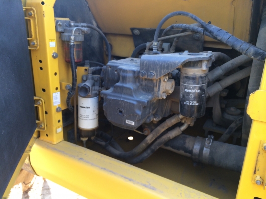 รถแบคโฮมือสอง KOMUTSU PC200-8 สภาพรถเยี่ยม 090-268-2646 พร้อมจัด ไฟแนนซ์