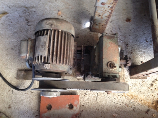 ขายเกียร์ทดรอบ Bellpony 1:20 พร้อมมอเตอร์ Teco 1 HP. 1450 RPM. 380 V เพลาออกประมาณ 72 รอบต่อนาที สภาพดีพร้อมใช้งาน ขายเกียร์ทดรอบ Bellpony 1:20 พร้อมมอเตอร์ Teco 1 HP. 1450 RPM. 380 V เพลาออกประมาณ 72 รอบต่อนาที สภาพดีพร้อมใช้งาน