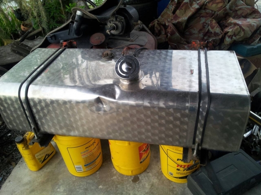 มาแล้วครับถังน้ำมัน 220  ลิตร