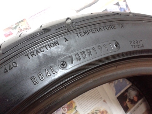 ยาง,205-45-17 DUNLOP LM703 ปี13กับปี11 สี่เส้น 3,600