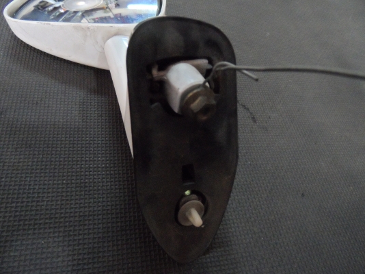 ขาย กระจกมองล้อ ข้างซ้าย Toyota Harrier ขาย กระจกมองล้อ ข้างซ้าย Toyota Harrier