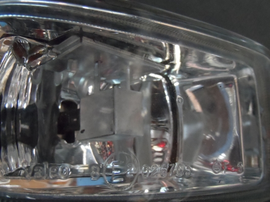 ขาย สปอตไลท์ ข้างซ้าย Ford Escape / Mazda 323 F โฉม ตาหยี ขาย สปอตไลท์ ข้างซ้าย Ford Escape / Mazda 323 F โฉม ตาหยี