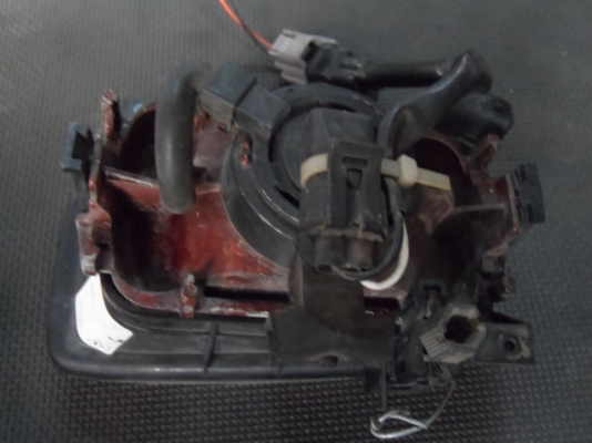 ขาย สปอตไลท์ ข้างซ้าย Ford Escape / Mazda 323 F โฉม ตาหยี ขาย สปอตไลท์ ข้างซ้าย Ford Escape / Mazda 323 F โฉม ตาหยี