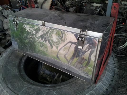 (แก๊ะแหลส)ที่เก็บของสิบล้อ