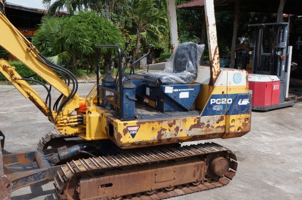 ++@++ขายรถขุด KOMUTSU PC 20-6