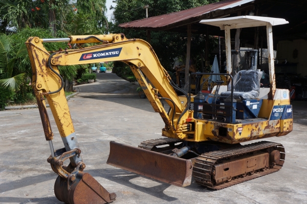 ++@++ขายรถขุด KOMUTSU PC 20-6