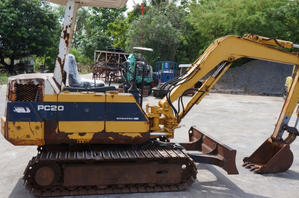 ++@++ขายรถขุด KOMUTSU PC 20-6