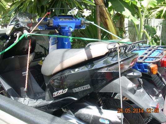 สดๆเลยครับเพิ่งออกจากตู้สภาพกริ๊บๆ รถป๊อปhonda dio ตัวใหม่4จังหวะหัวฉีดสภาพดีมาก สดๆเลยครับเพิ่งออกจากตู้สภาพกริ๊บๆ รถป๊อปhonda dio ตัวใหม่4จังหวะหัวฉีดสภาพดีมาก