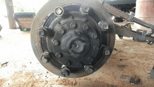 ช่วงล่างหกล้อ UD ช่วงล่างหกล้อ UD