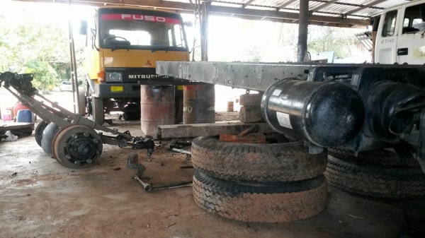 ช่วงล่างหกล้อ UD ช่วงล่างหกล้อ UD