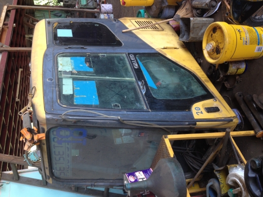 ขายหัวเก๋ง KOMATSU PC200-7 อุปกรณ์ครบ