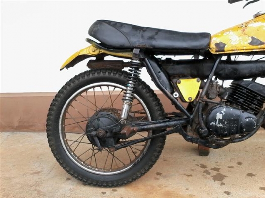 ขาย DT100 เครื่องดีโครงไม่ผุคันสตาร์ทคันเกียร์ไม่เชื่อมออกใบซื้อขายให้ 4900 บาท